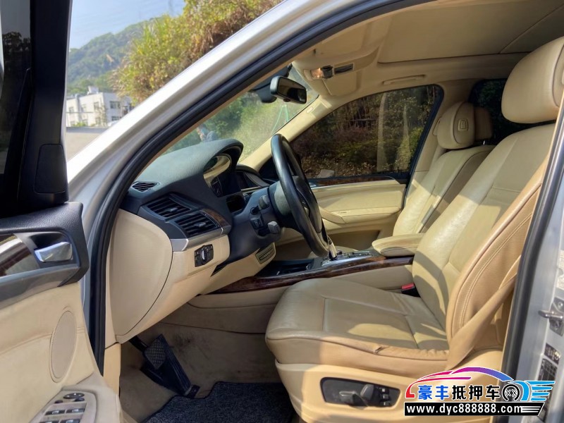 10年宝马X5SUV抵押车出售