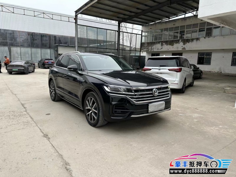 19年大众途锐轿车抵押车出售