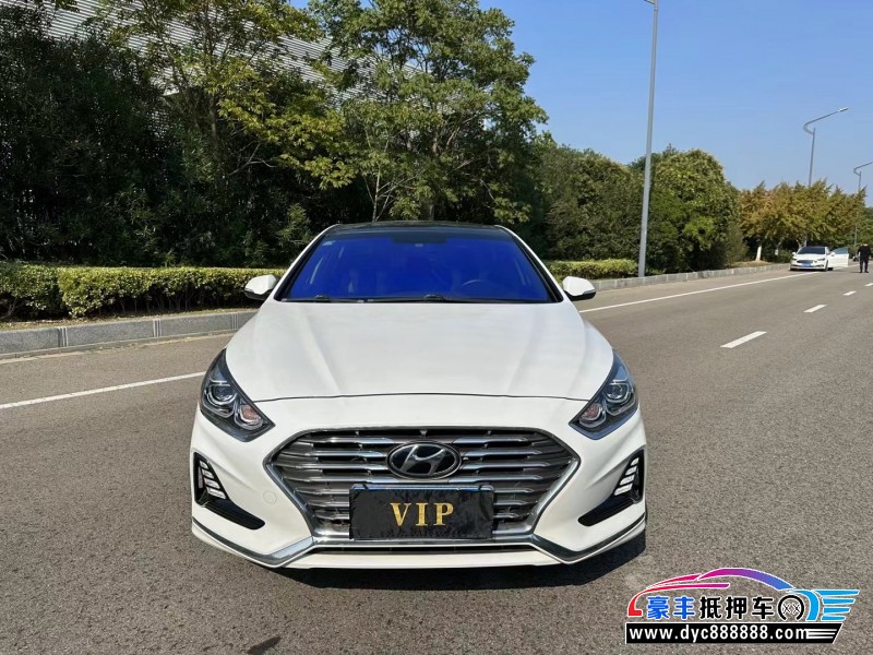 18年现代索纳塔轿车抵押车出售