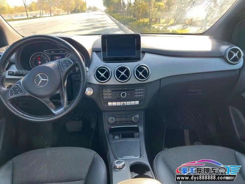 15年奔驰B轿车抵押车出售