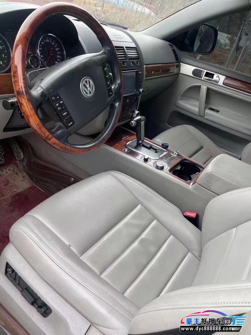 08年大众途锐轿车抵押车出售