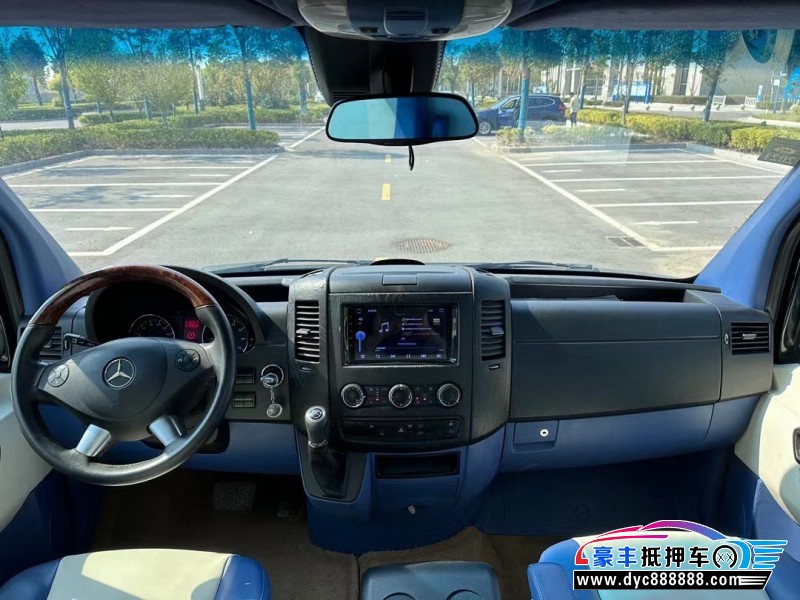 15年奔驰斯宾特轿车抵押车出售