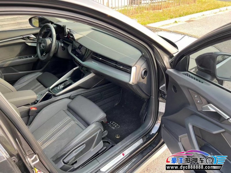 22年奥迪A3轿车抵押车出售