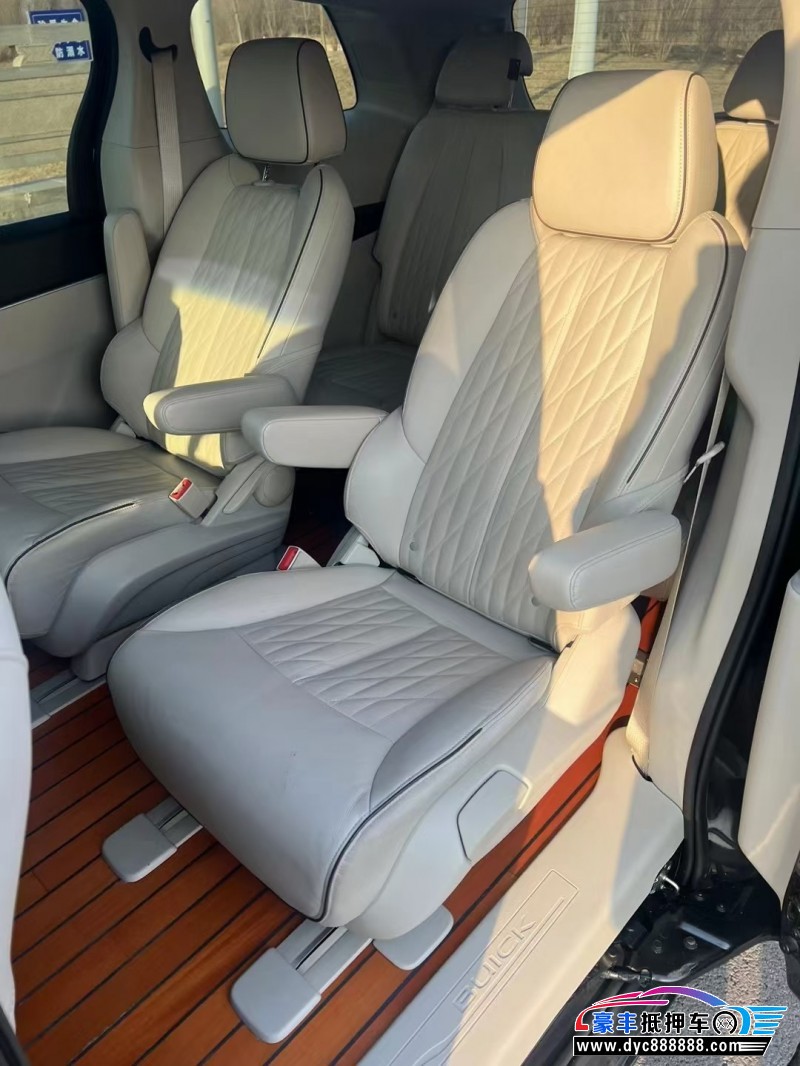 21年别克GL8轿车抵押车出售