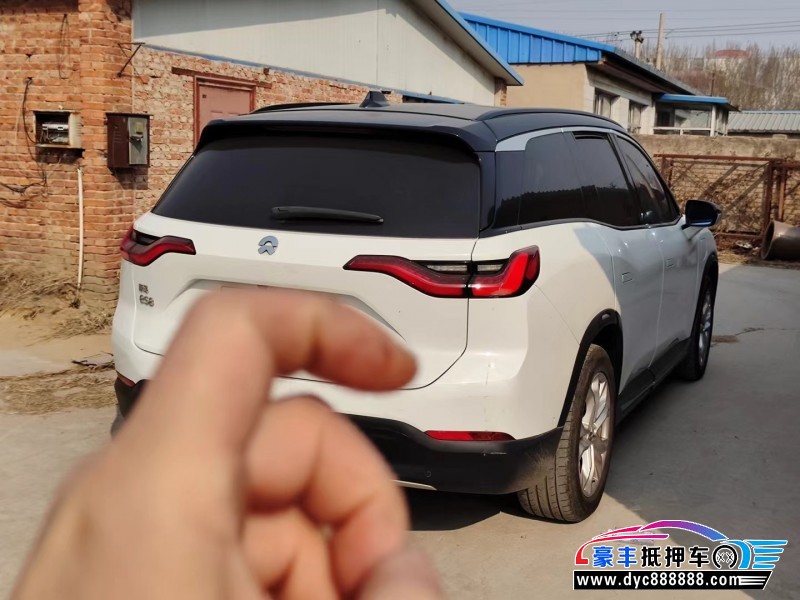 18年蔚来ES8轿车抵押车出售