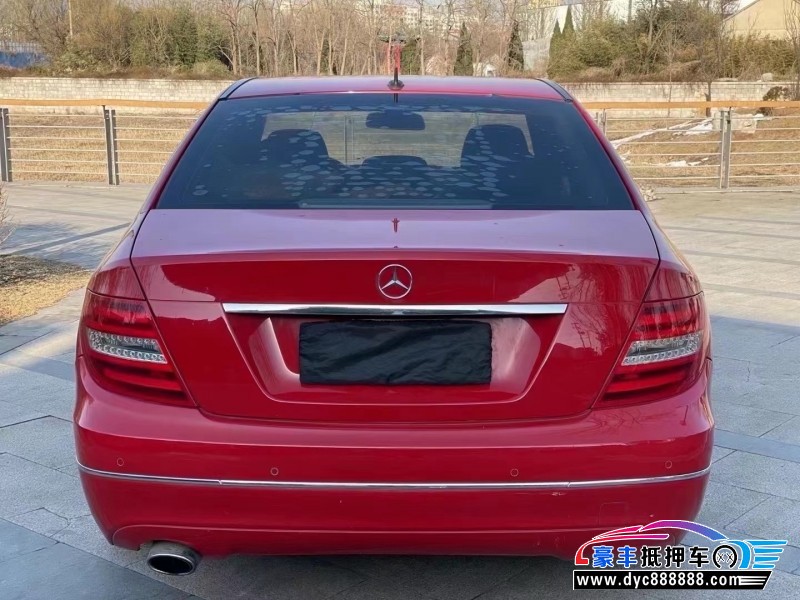 13年奔驰C轿车抵押车出售