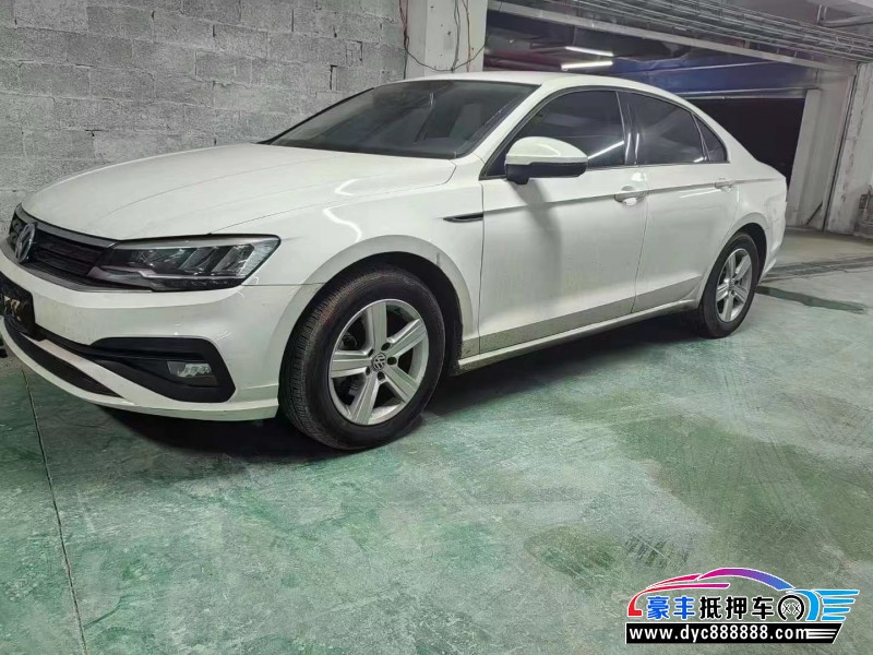 20年大众凌渡轿车抵押车出售