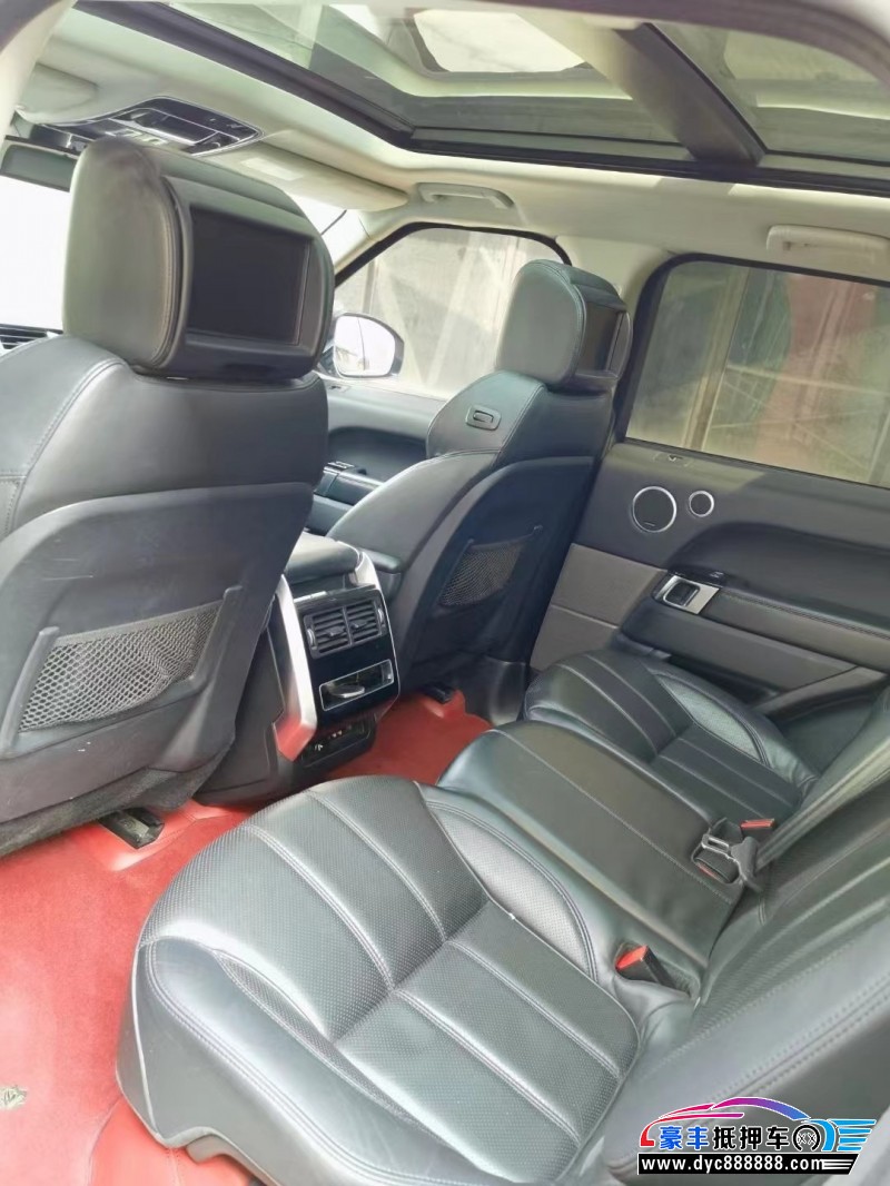 16年路虎揽胜运动轿车抵押车出售