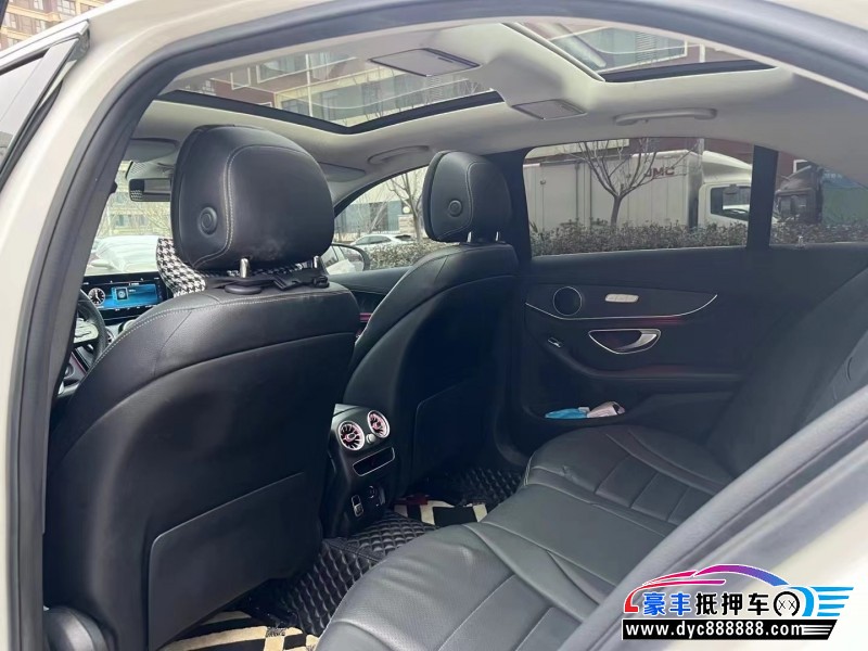 20年奔驰C轿车抵押车出售