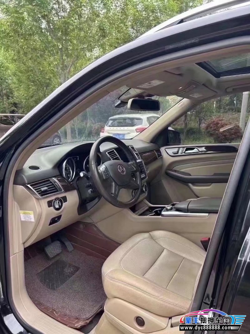 14年奔驰ML轿车抵押车出售