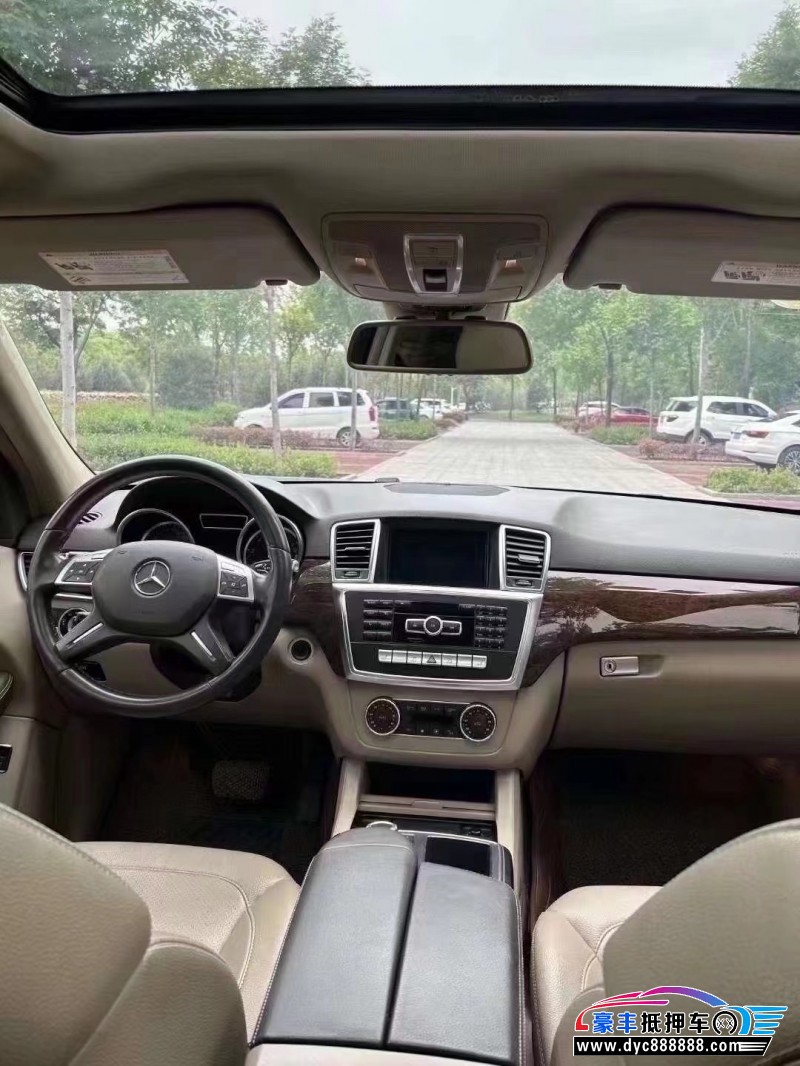 14年奔驰ML轿车抵押车出售