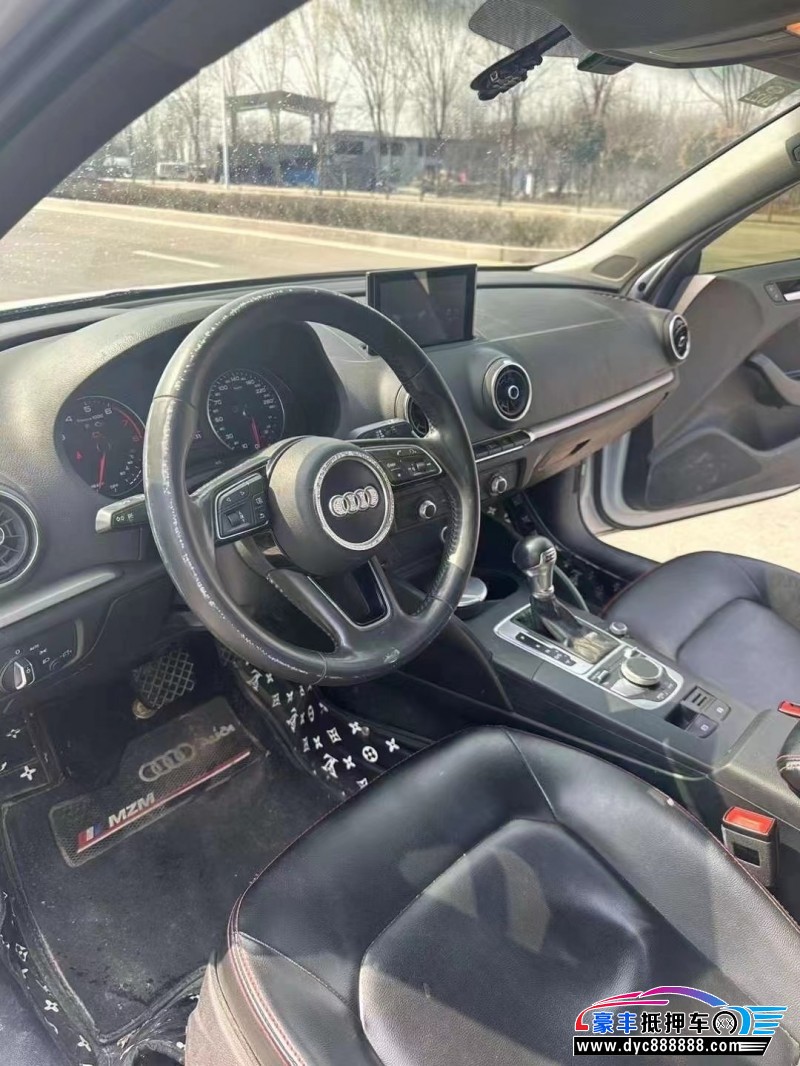 18年奥迪A3轿车抵押车出售