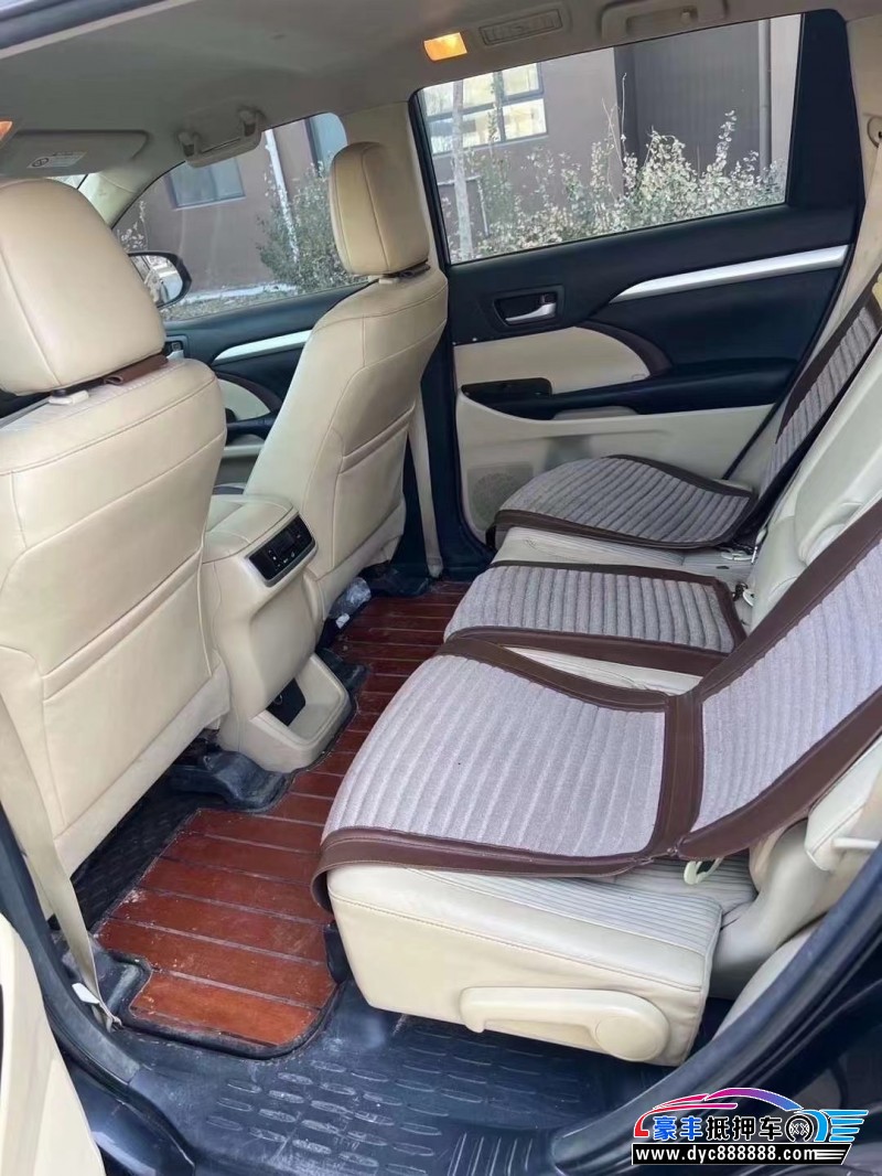 17年丰田汉兰达轿车抵押车出售