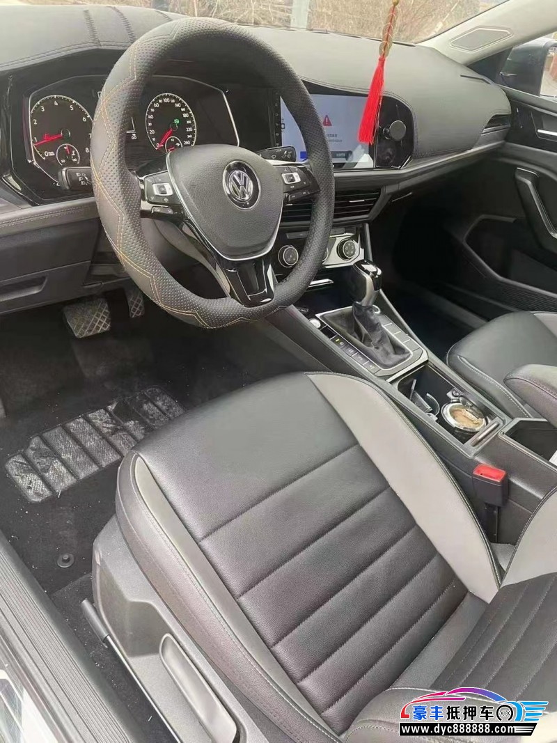 19年大众速腾轿车抵押车出售