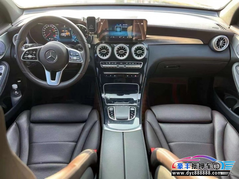 21年奔驰GLC轿车抵押车出售