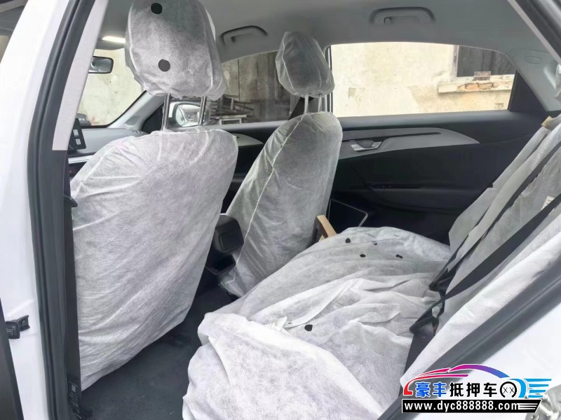 24年吉利几何轿车抵押车出售