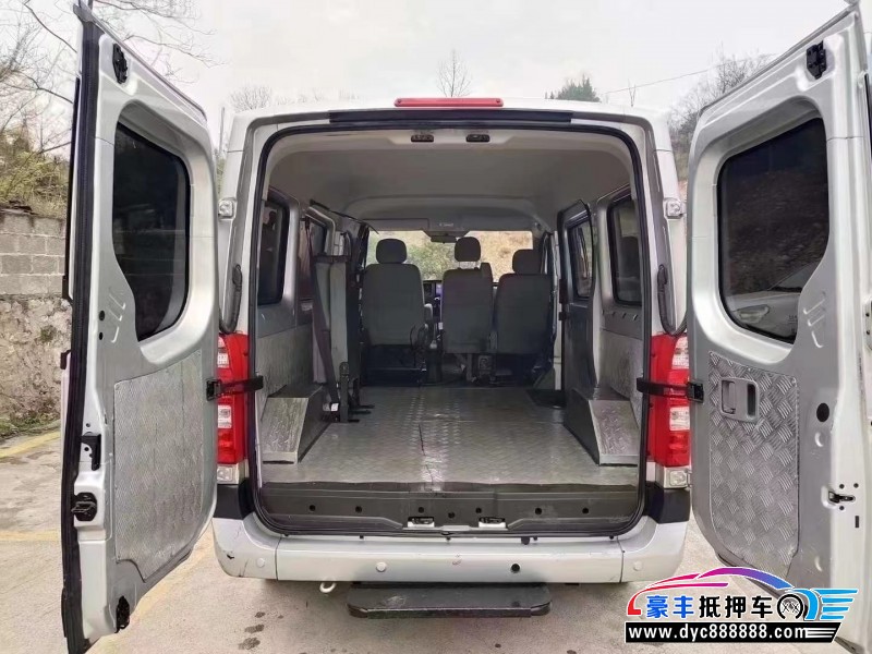 22年福田图雅诺轿车抵押车出售