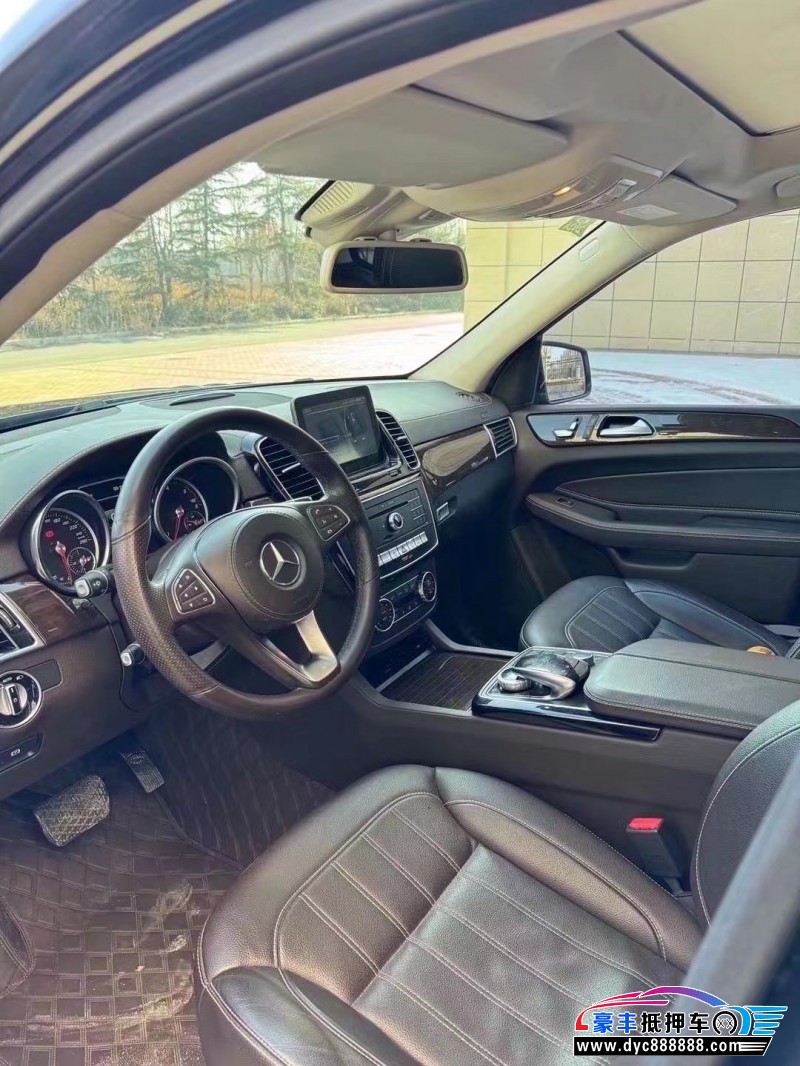 17年奔驰GLS轿车抵押车出售