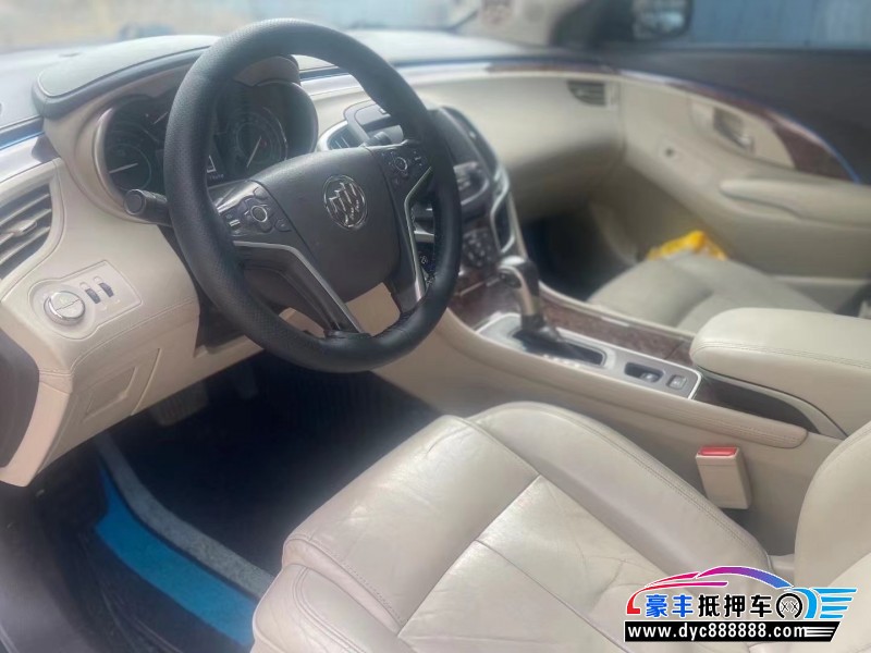 14年别克君越轿车抵押车出售