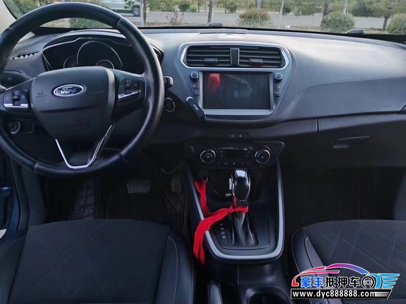 20年福特福睿斯轿车抵押车出售