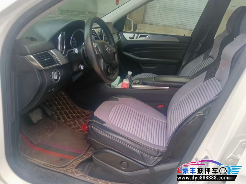 13年奔驰ML轿车抵押车出售