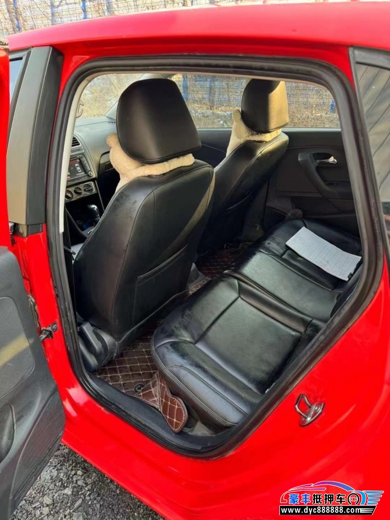 16年大众polo轿车抵押车出售