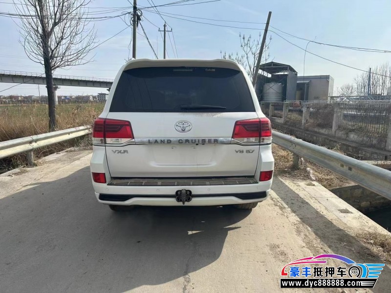 16年丰田兰德酷路泽（陆巡）轿车抵押车出售