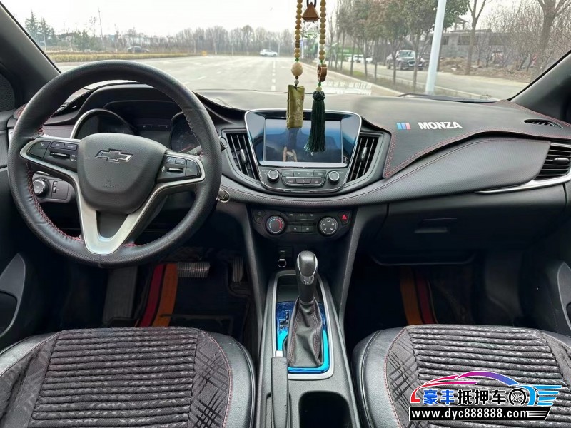 20年雪佛兰科鲁泽轿车抵押车出售