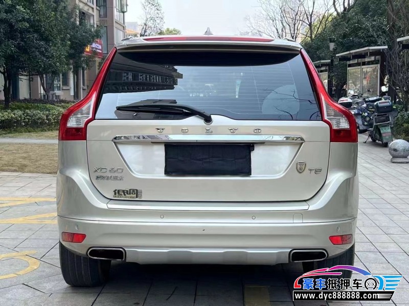 17年沃尔沃XC60轿车抵押车出售