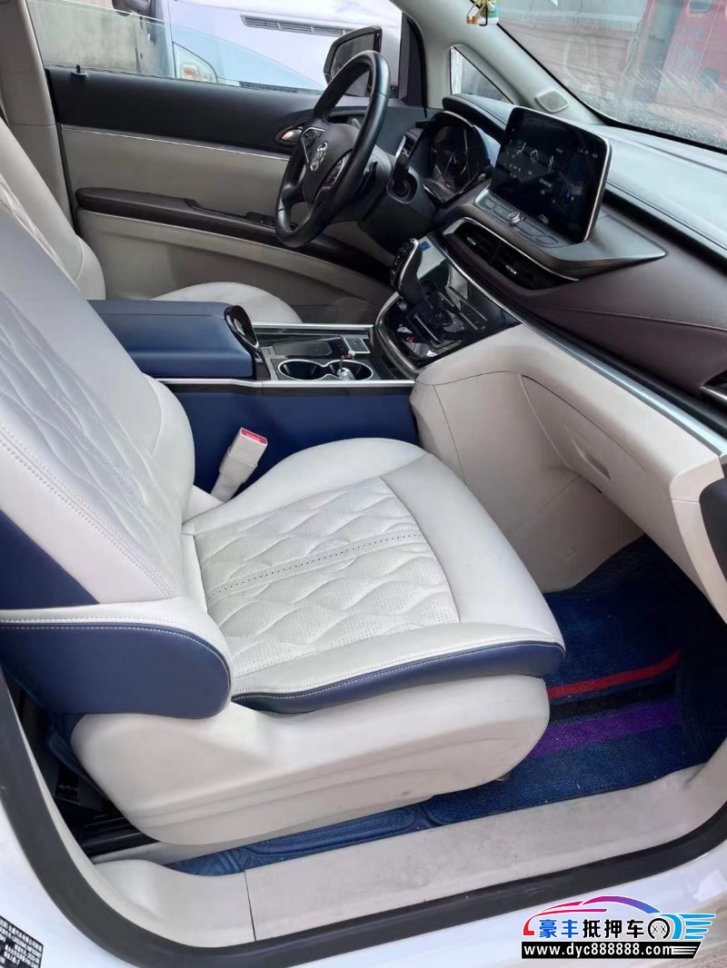 20年别克GL8轿车抵押车出售