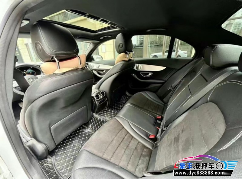 20年奔驰C轿车抵押车出售