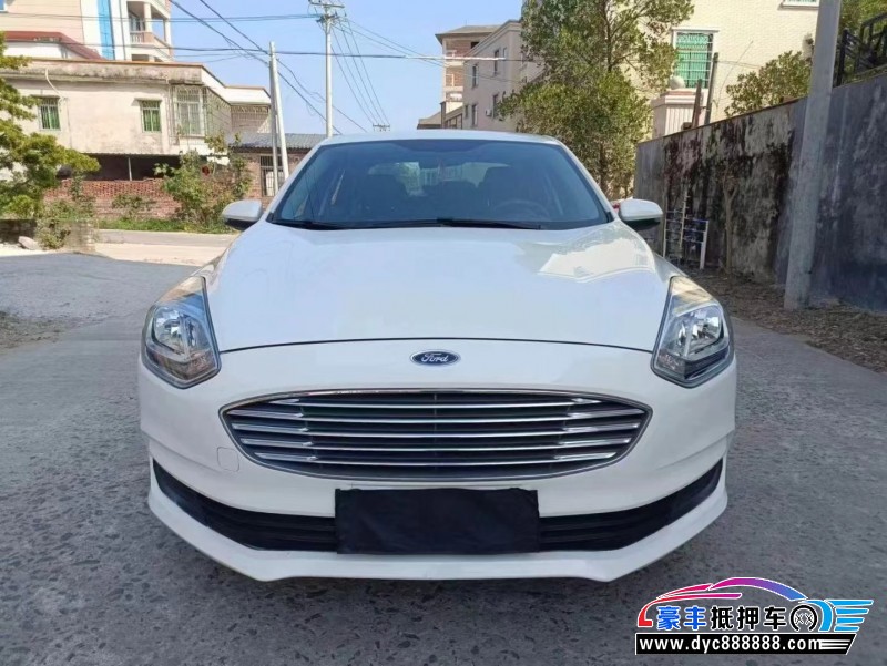 19年福特福睿斯轿车抵押车出售