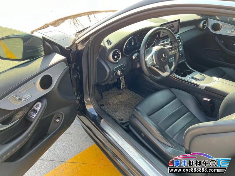 21年奔驰C轿车抵押车出售