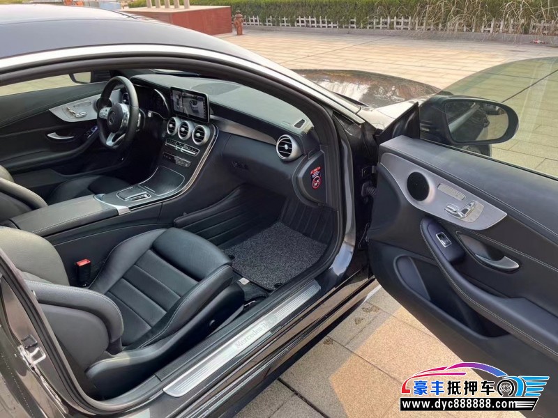 21年奔驰C轿车抵押车出售