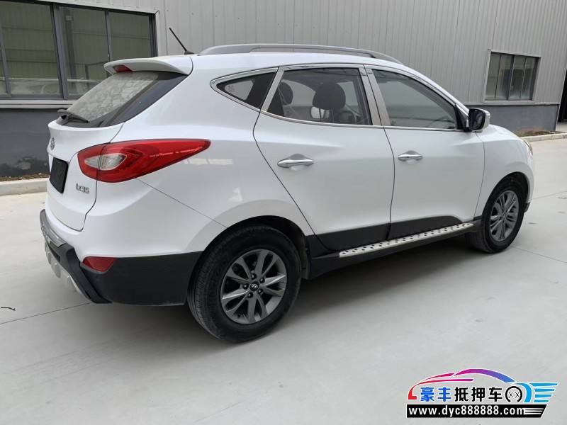 14年现代ix35轿车抵押车出售