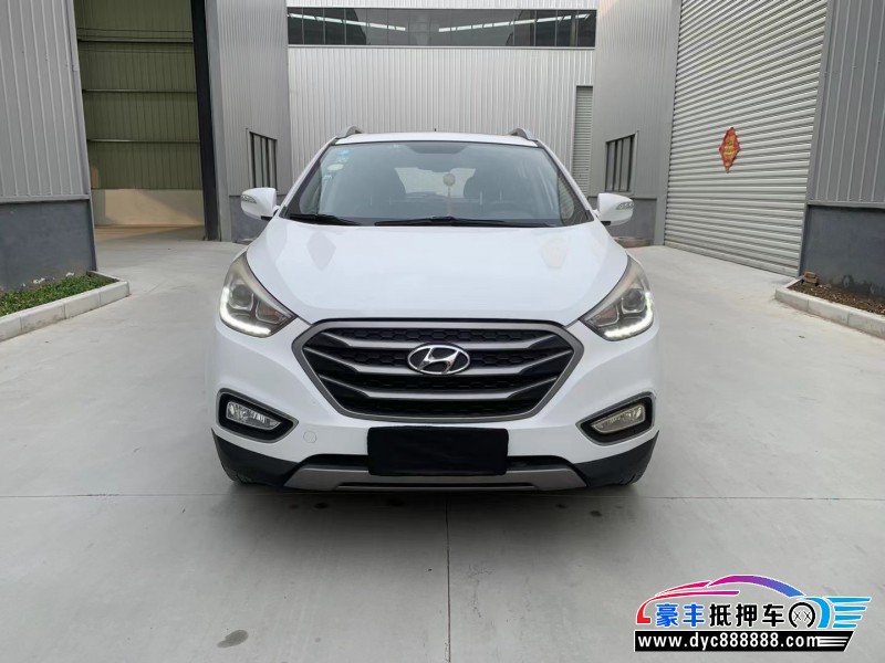 14年现代ix35轿车抵押车出售