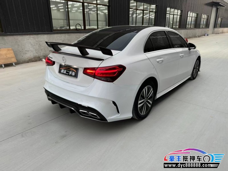 20年奔驰A轿车抵押车出售