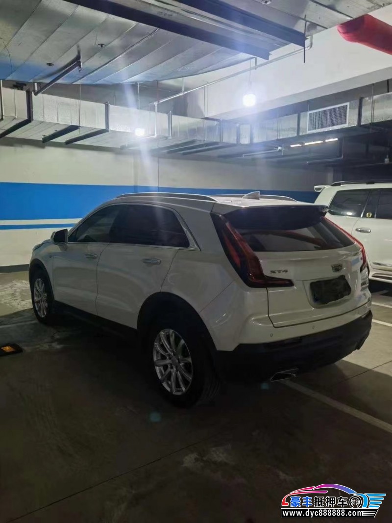 19年凯迪拉克XT4轿车抵押车出售
