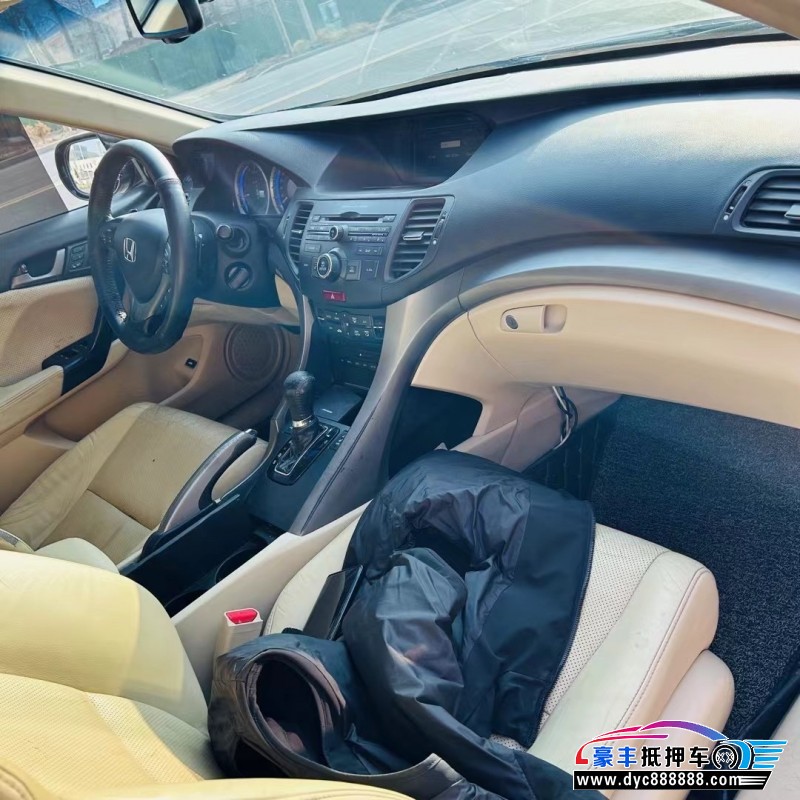 12年本田思铂睿轿车抵押车出售