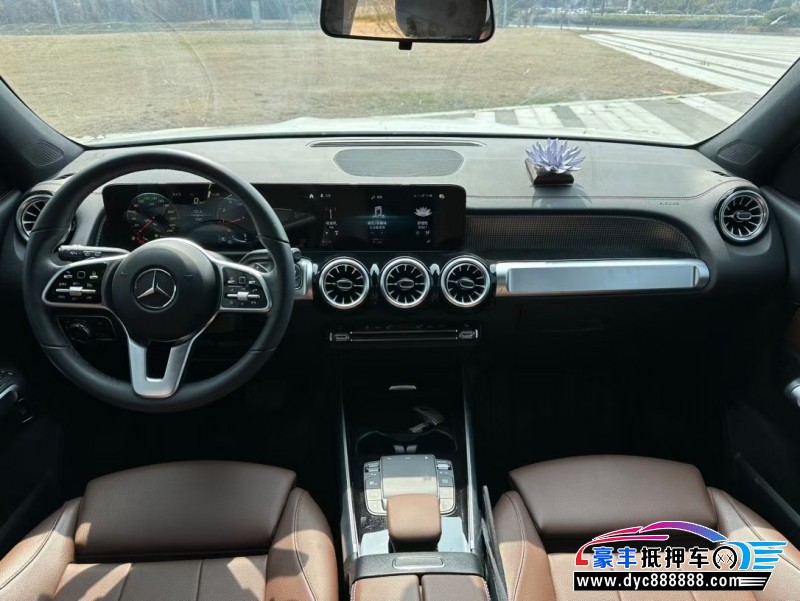 22年奔驰GLB轿车抵押车出售