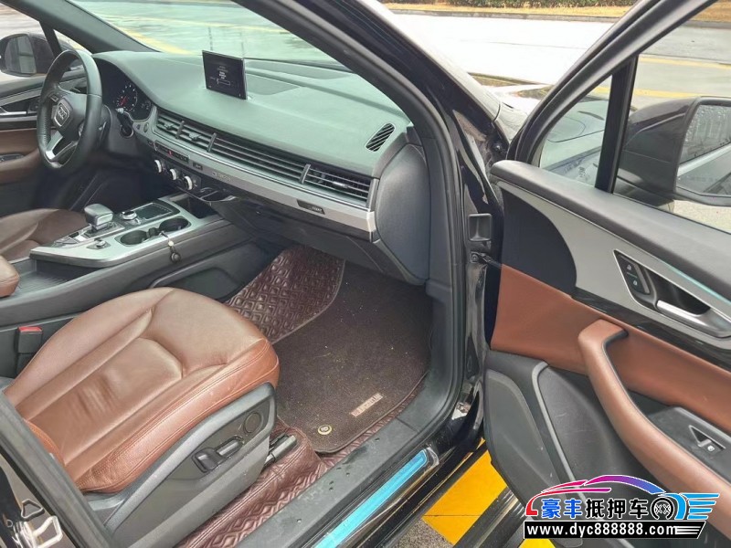 19年奥迪Q7轿车抵押车出售