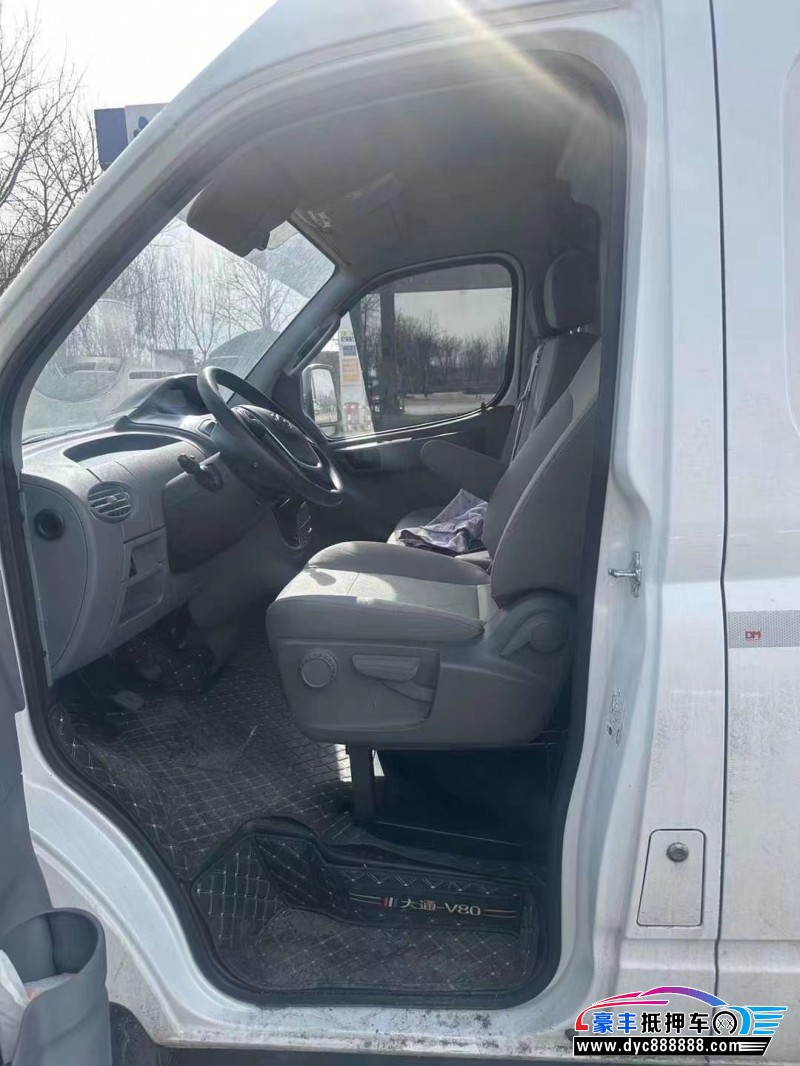 23年上汽大通V80轿车抵押车出售