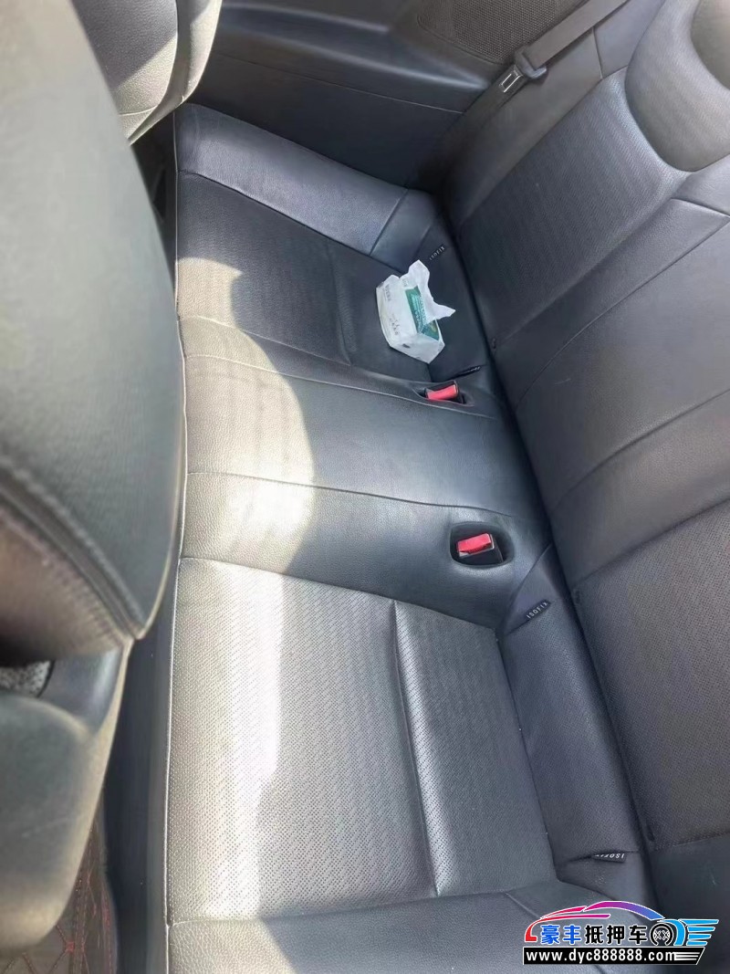 13年现代劳恩斯酷派轿车抵押车出售