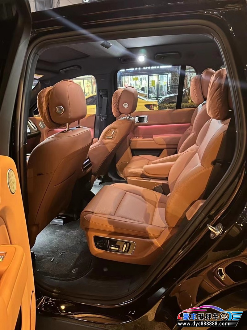 24年理想L8轿车抵押车出售