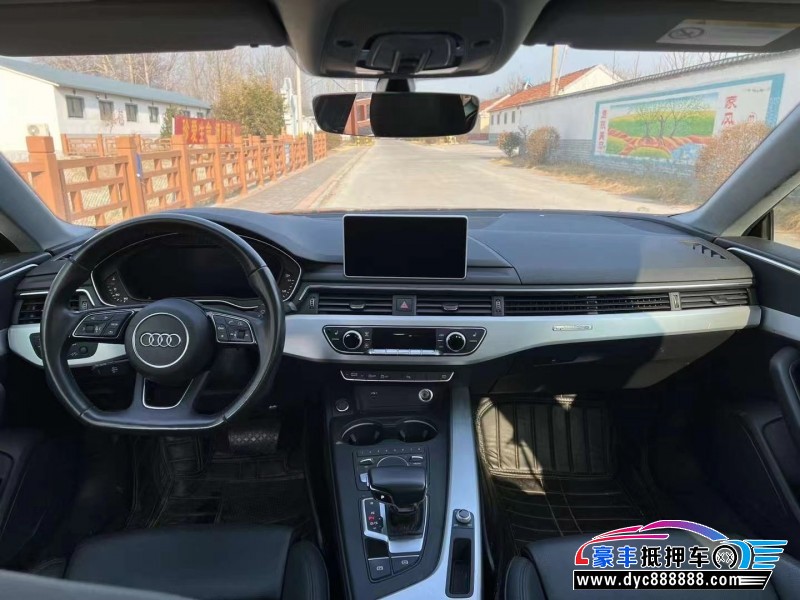 18年奥迪A5轿车抵押车出售