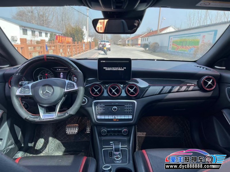 18年奔驰A级AMG轿车抵押车出售
