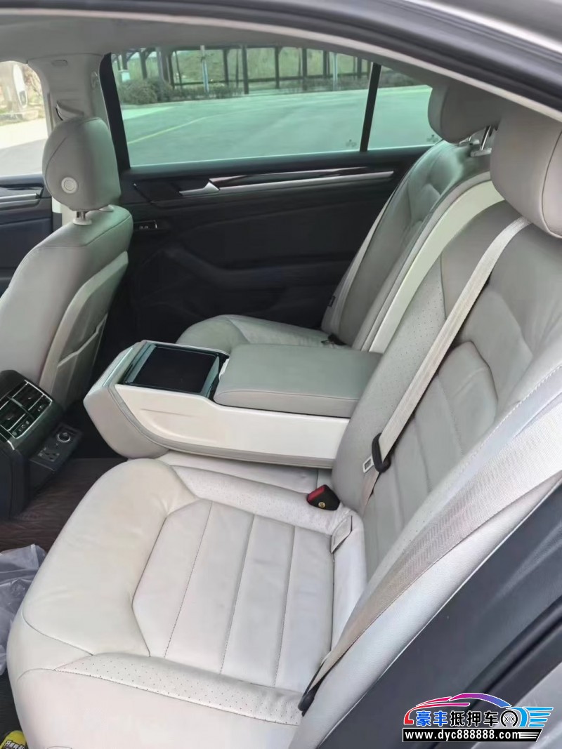 23年大众辉昂轿车抵押车出售