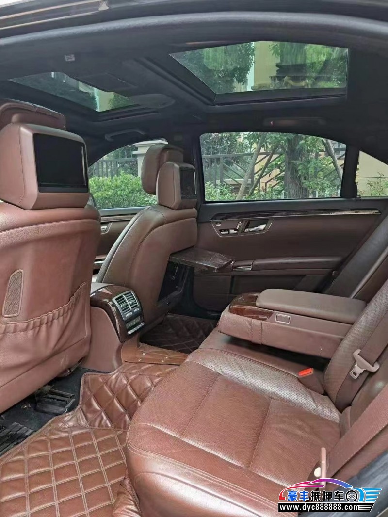 12年奔驰S轿车抵押车出售