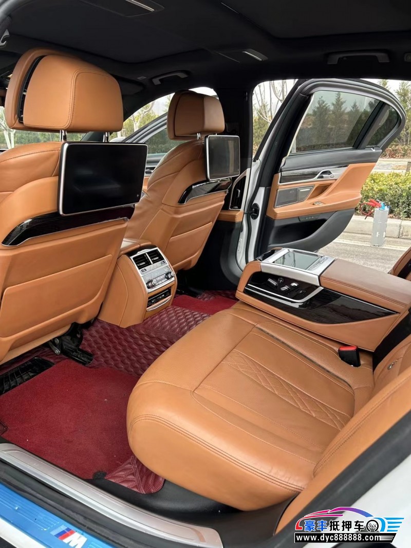 19年宝马7系轿车抵押车出售