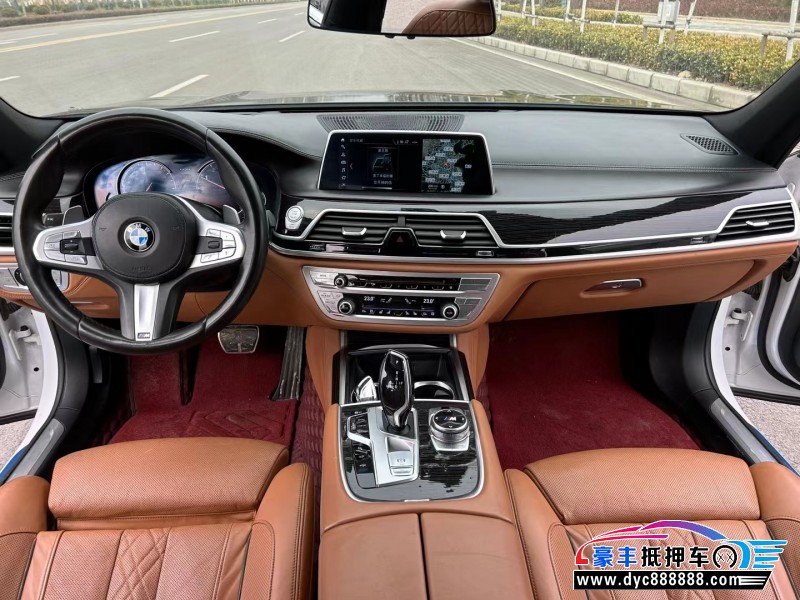 19年宝马7系轿车抵押车出售